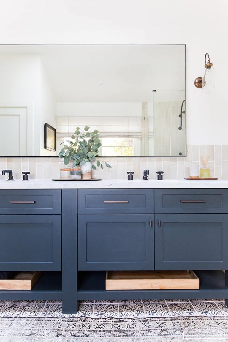 Mixing Metals In The Bathroom - Amber Interiors Before AnD After ClientOhHiOjai 42 768x1152